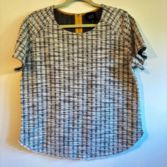 W5 Women’s Large Tweed Fringe Raw Hem Top Black White - Picture 1 of 2